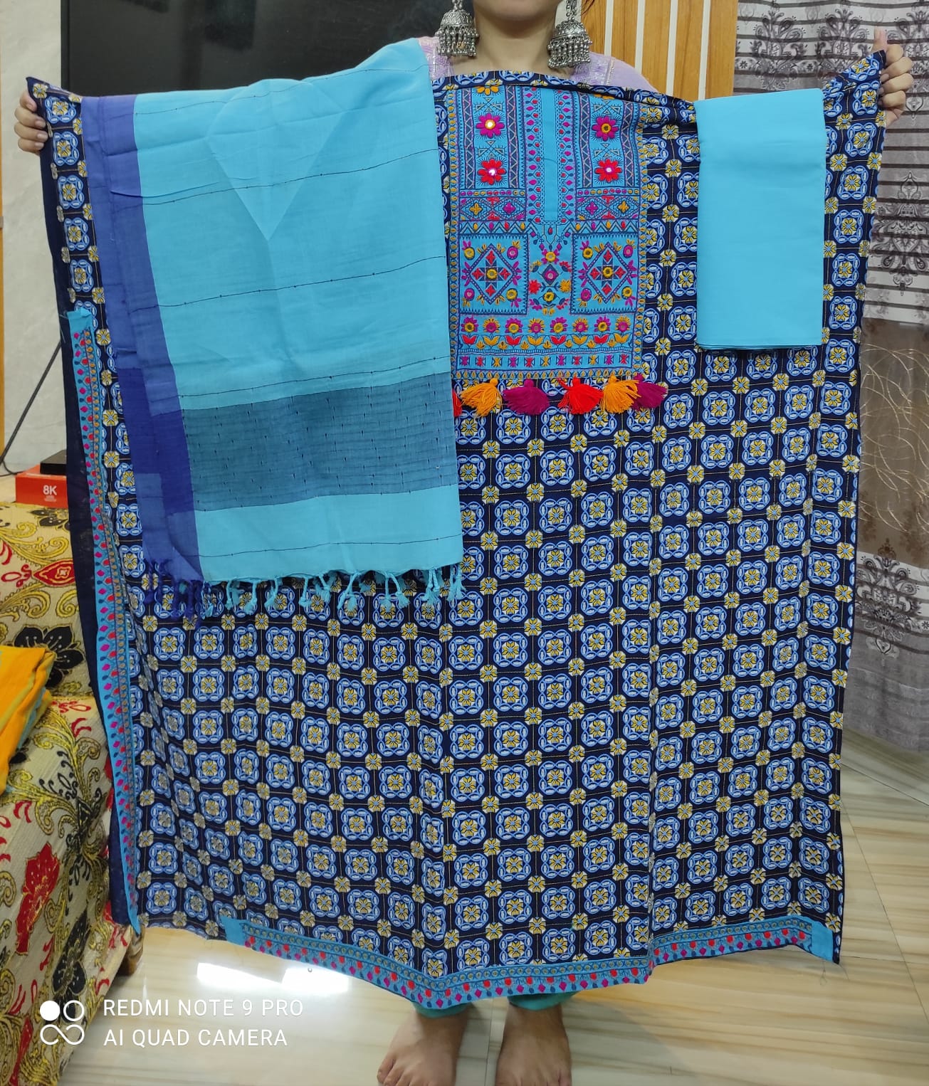 প্রিমিয়াম আড়ং বুটিক্স (আনস্টীস)