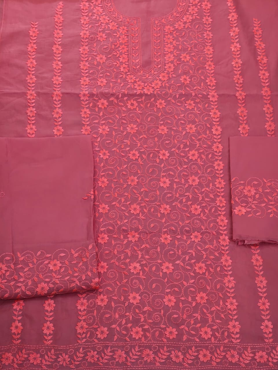 হাতের কাজের থ্রি পিস (ডলার ছাড়া)