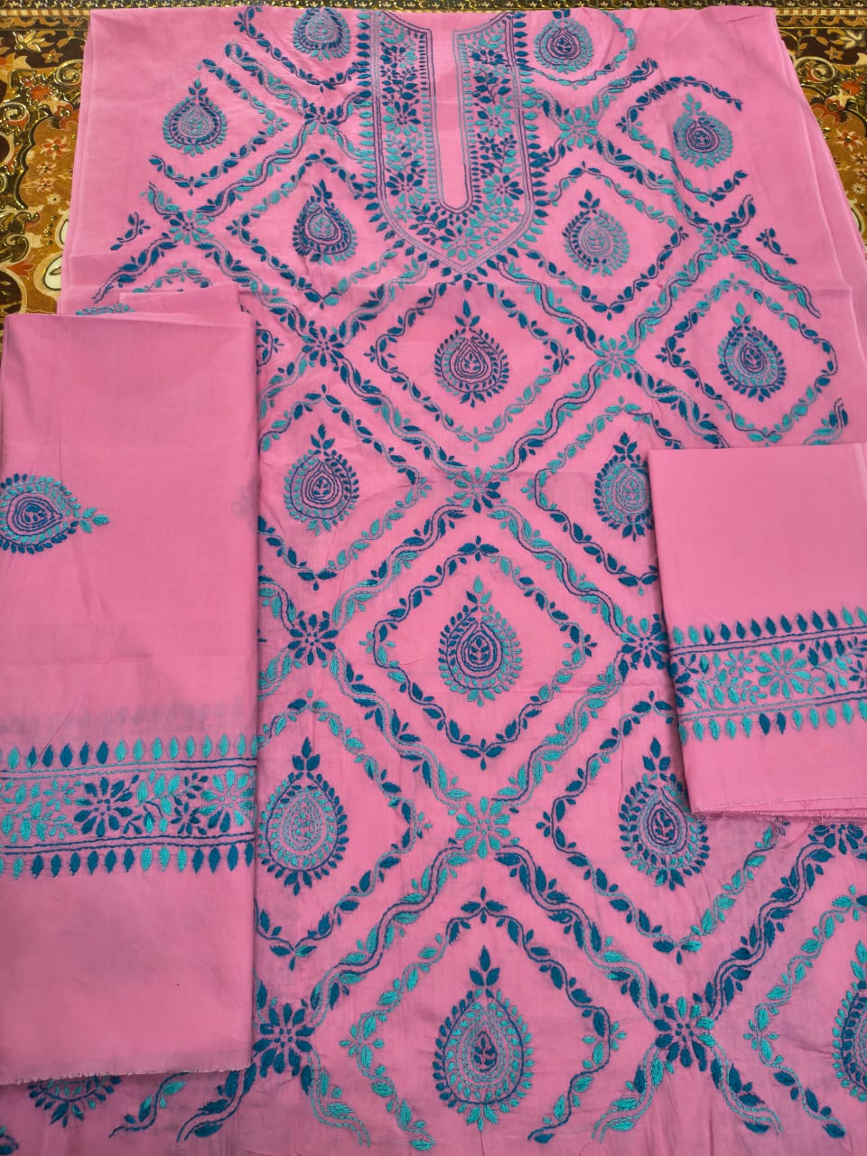 হাতের কাজের থ্রি পিস (ডলার ছাড়া)