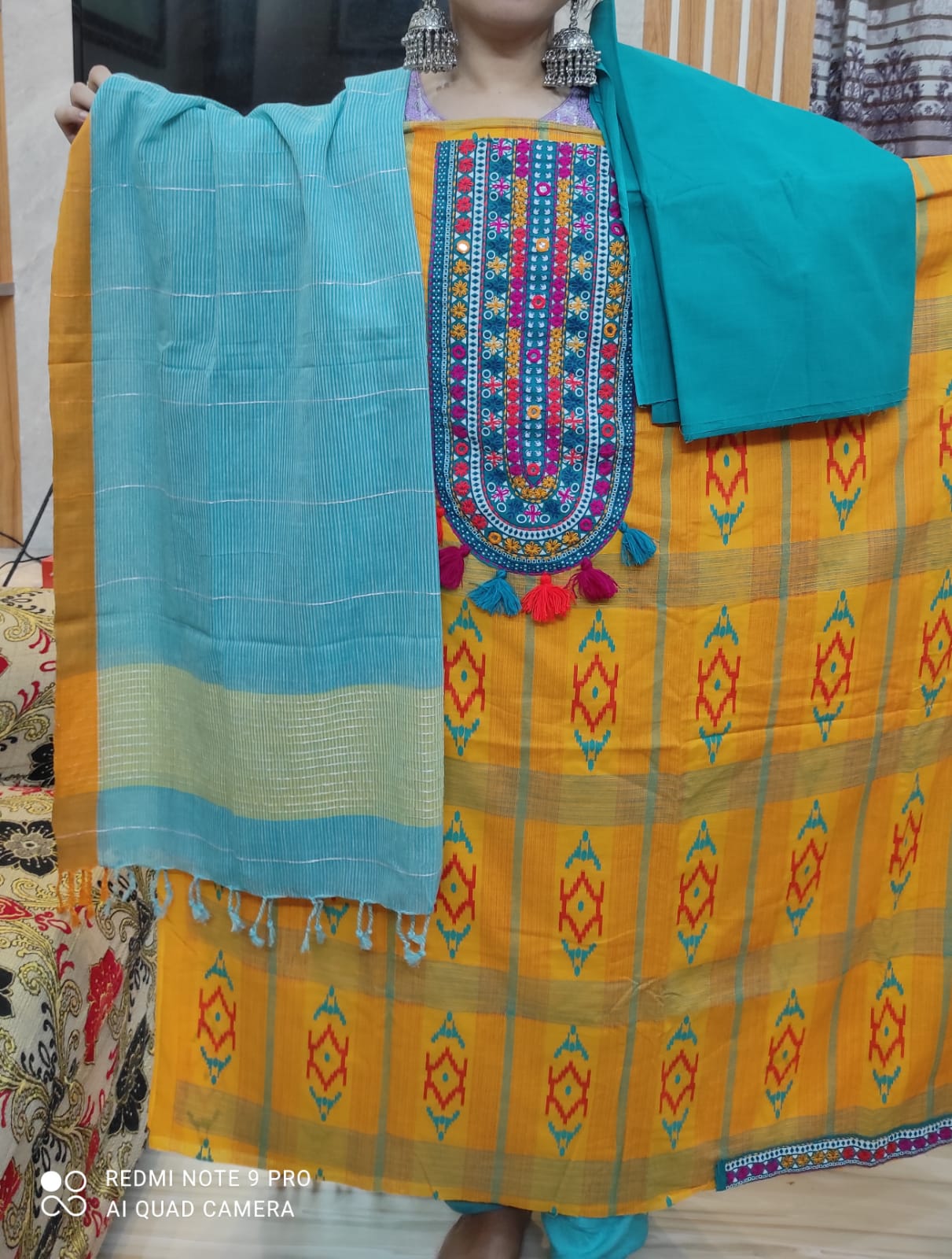 প্রিমিয়াম আড়ং বুটিক্স (আনস্টীস)